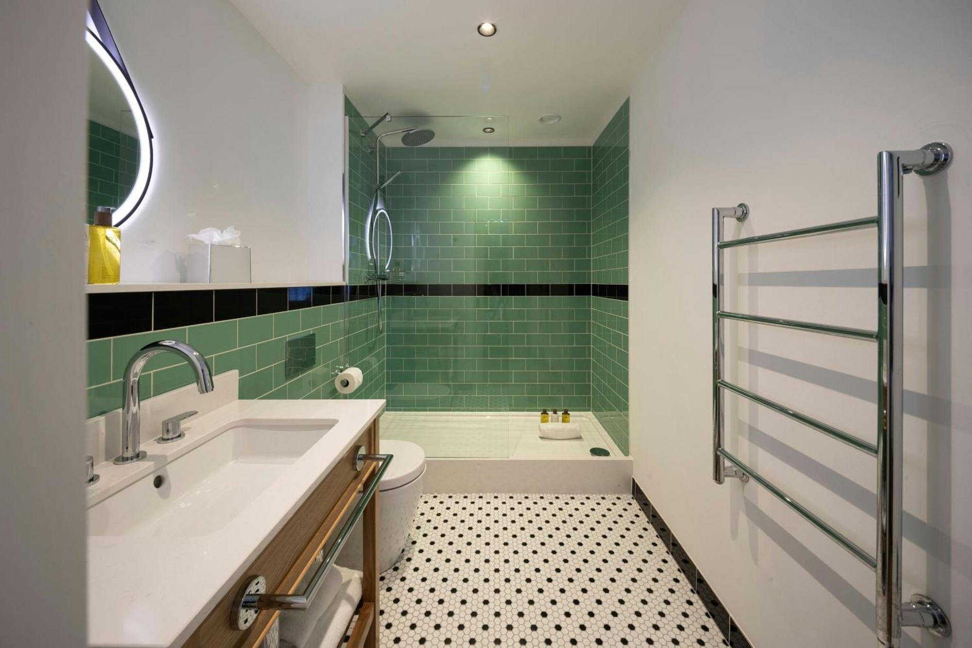 Loft Suite mit 1 Schlafzimmer und Doppelbett, Schlafsofa und Stadtblick